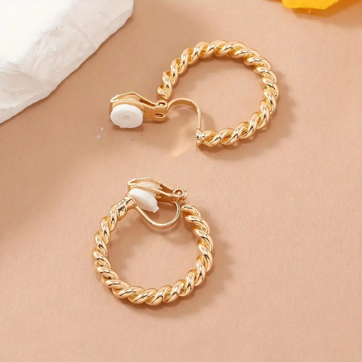 

Gold Twisted Hoop Ear Clips for Women - No Piercing Needed, Minimalist Daily Wear Earrings