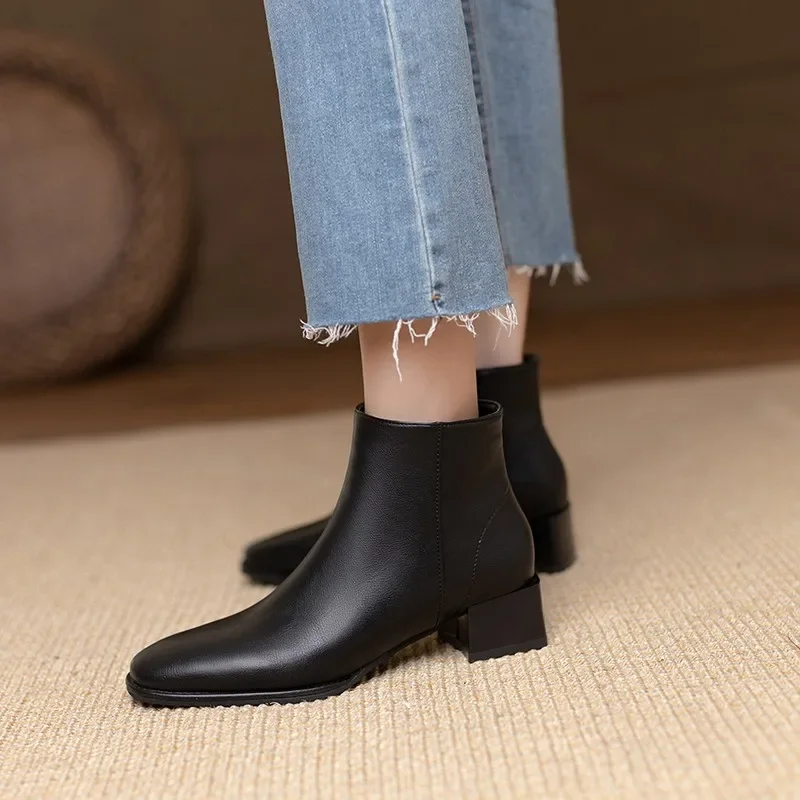 Fashionable Women\'s Short Boots Thick Heels Brown Soft Leather Ankle Boots New Arrival Autumn/winter 2024 Spring/autumn Boot