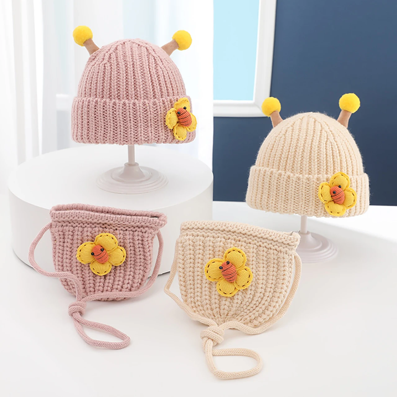 

Cute Bee Beanie for Baby Pullover Cap Winter Children Knitted Hat Solid Color Woolen Crochet Bonnet 0-1Year Newborn Warm Caps