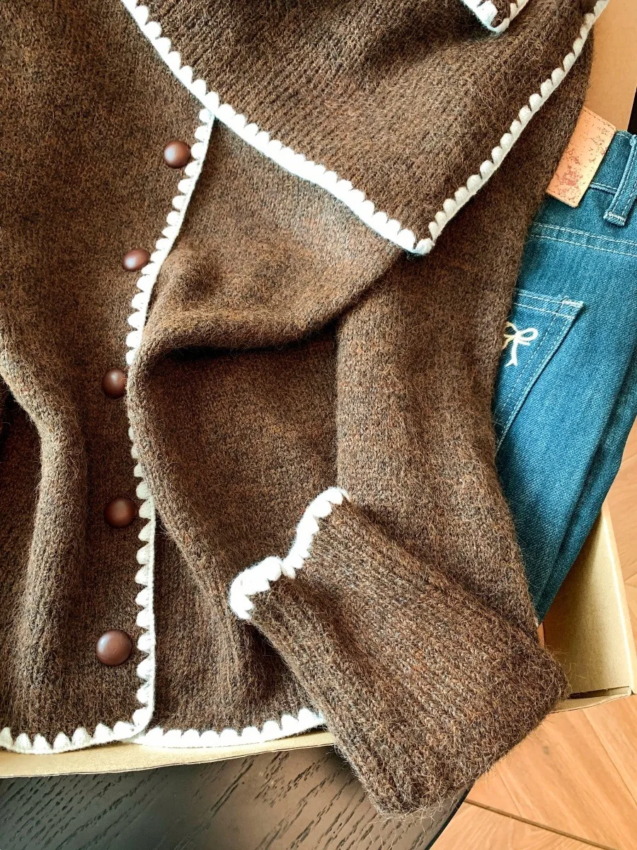 เสื้อไหมพรมถักพร้อมผ้าพันคอ ดีไซน์ใหม่สำหรับผู้หญิง ฤดูใบไม้ร่วง ฤดูหนาว สไตล์เกาหลี แฟชั่นลำลอง เสื้อคลุมคาร์ดิแกนแบบเปิด