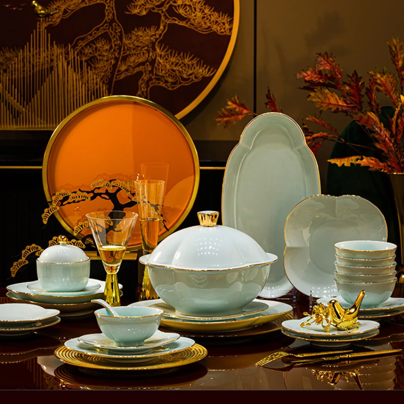 

High-grade celadon dishes set 2023 new tableware household luxury move to a home.