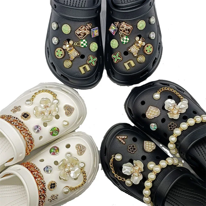 Women's Luxury Sandals Designer 1Set Croc Charms Shiny Gem Rhinestone Party Shoe Decorations Pearl Metal Accessories Kids Girls