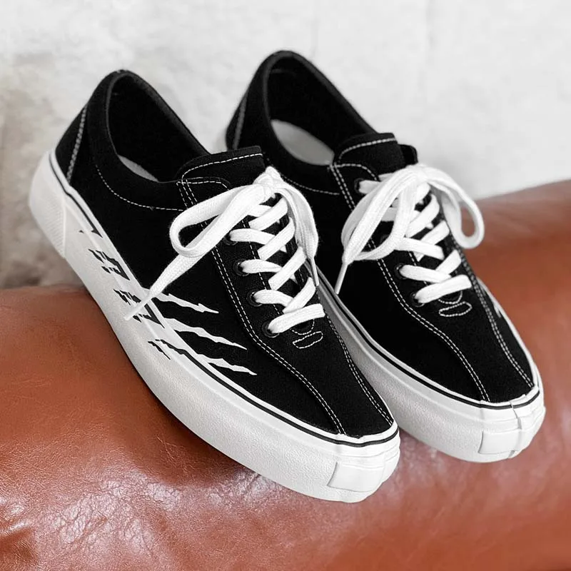 

Spring Summer Flat Mens Fashion Sneakers Soft Casual Brand Male White Shoes Street Style