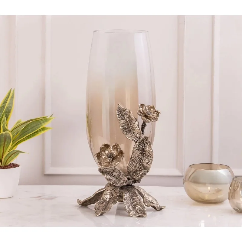 

Antique Flower Metal Hurricane Candlestick Luxury Glass Candlestick Home Decoration Center
