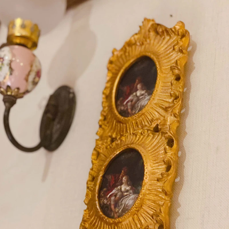 

Vintage Triple Resin Decorative Painting European Relief Wall Decoration Old Gilded Sofa Background Wall Painting Living Room