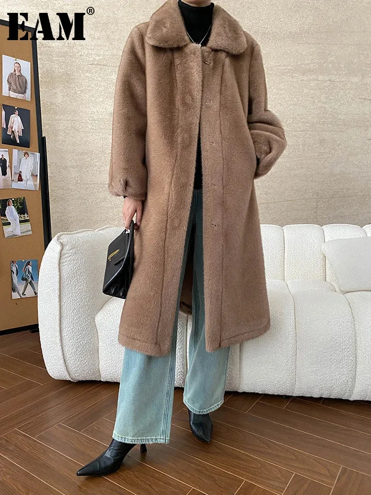 [EAM] Coffee Thick Warm Pocket Long Faux Fur Jacket New Lapel Long Sleeve Women Coat Fashion Tide Autumn Winter 2024 1DH7887