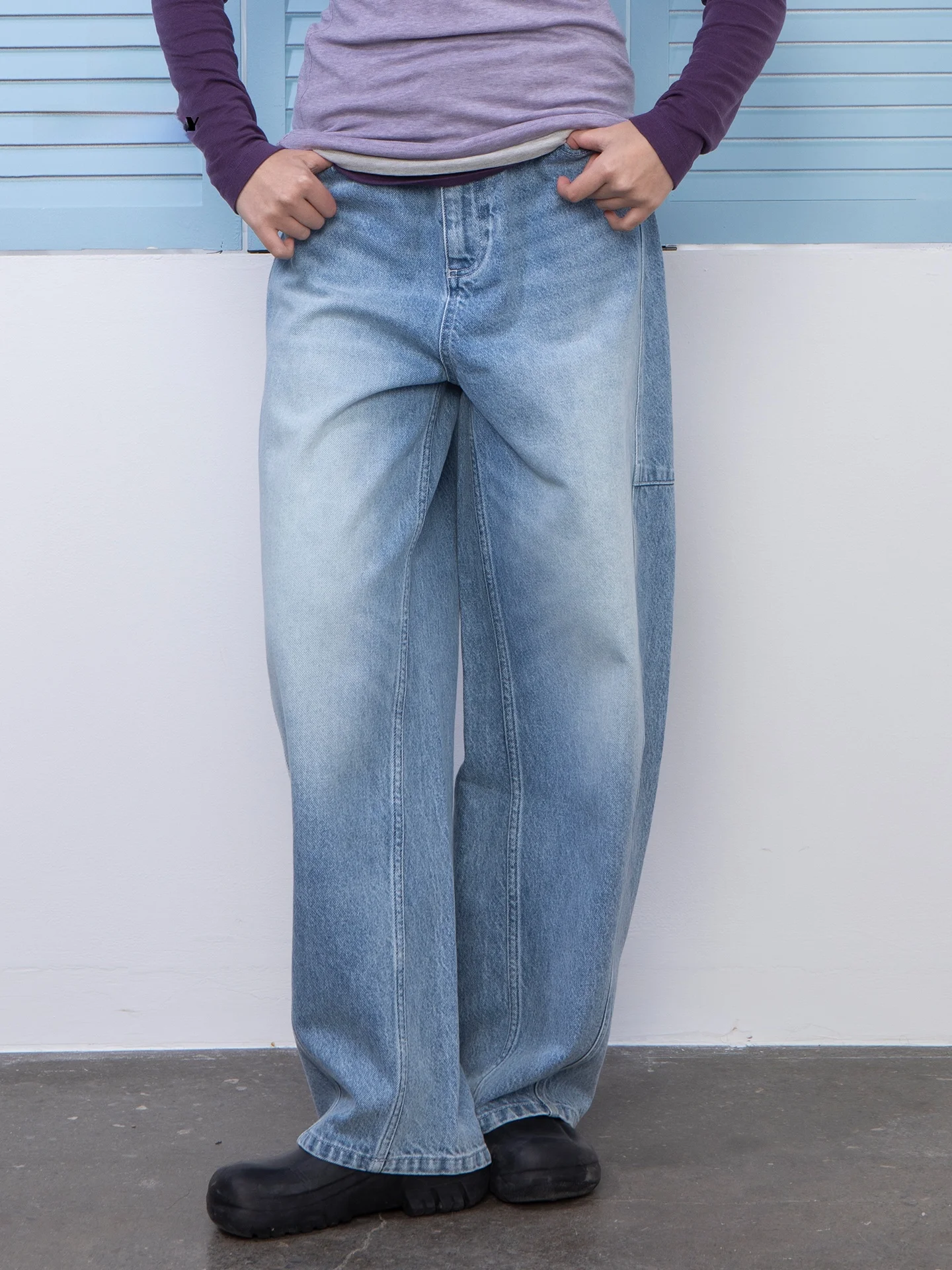 

Джинсы BobbyBey Vintage: универсальные, свободные, из шелковистого денима, плотные, белые, повседневные, экологичные, светло-голубые, широкие штанины, размер L