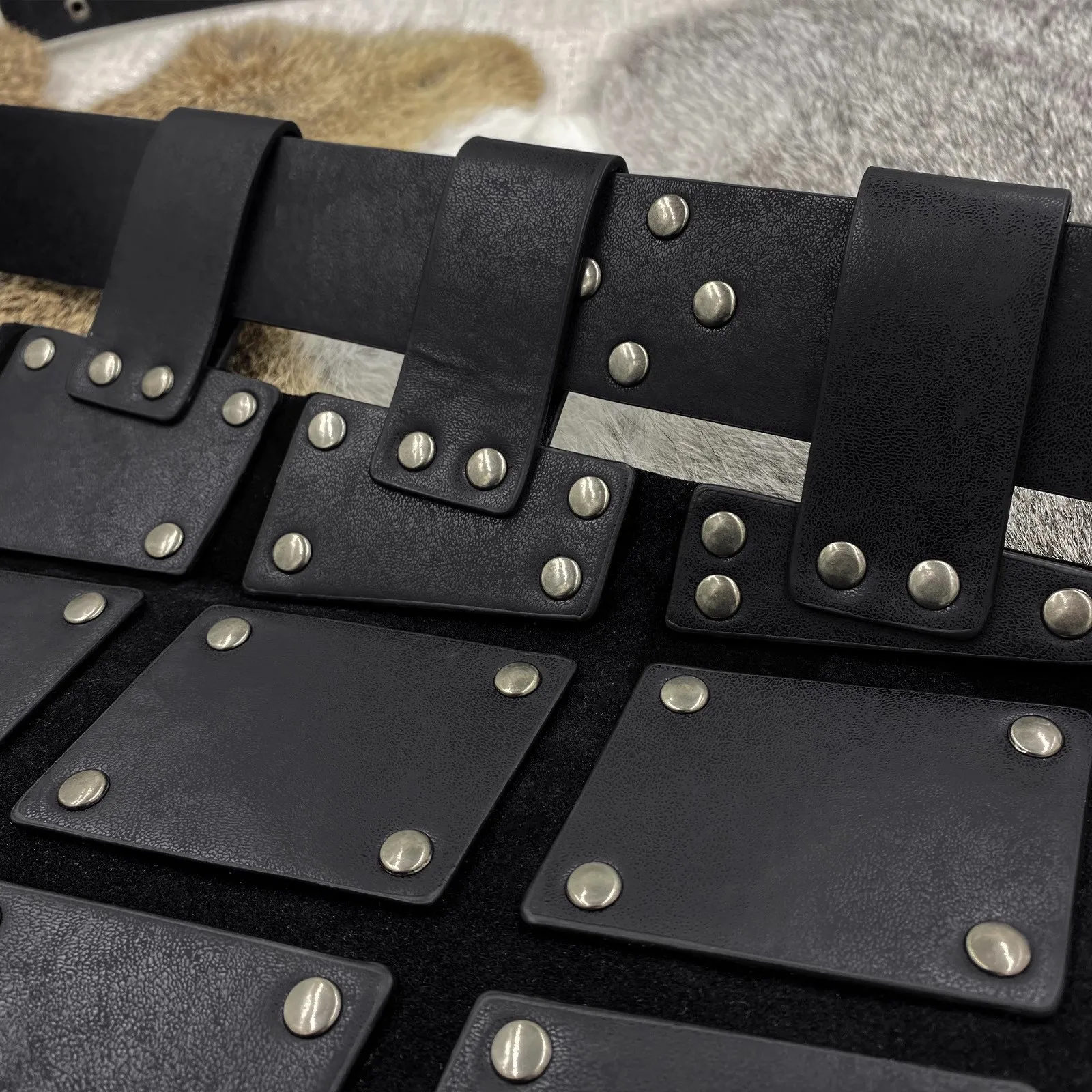 Falda romana de gladiador colgante en la cintura con armadura de cuero en relieve Retro de caballero guerrero Medieval europeo