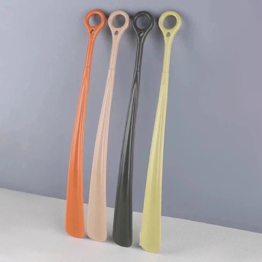 

New Long Handle Shoe Horns Hanging Ring No Bending Over Shoe Spoon 47cm Size Random Color Shoehorn Daily Use