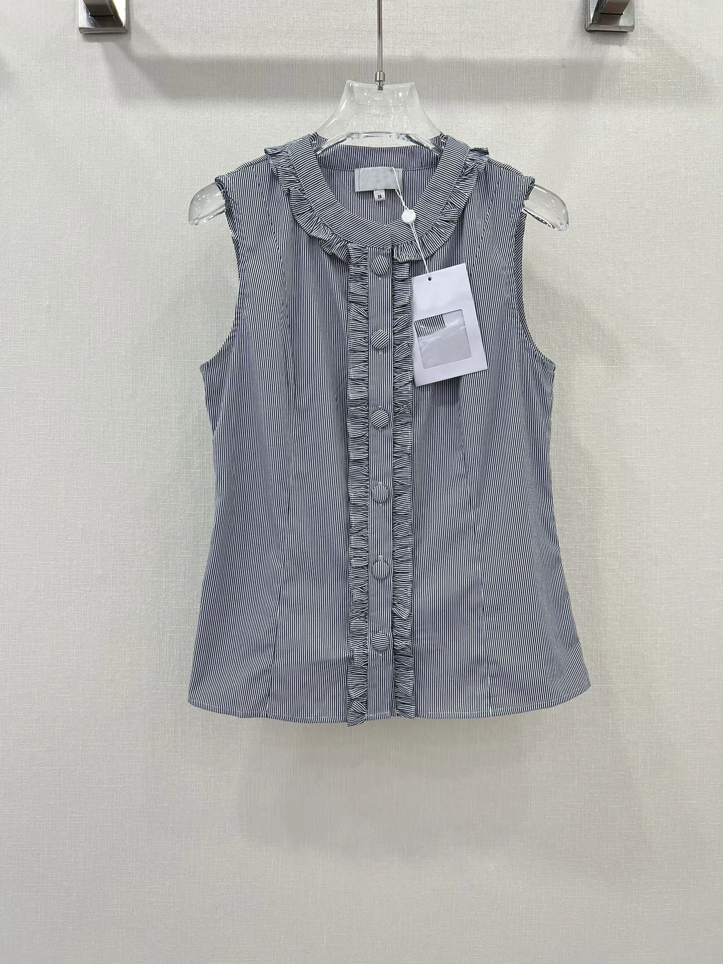 

2024 early spring fashionable new women's clothing Striped Sleeveless Vest Shirt with Wooden Ears 0321