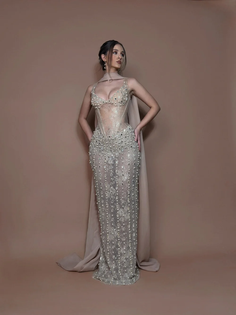 Illusion Exquisites Abendkleid mit Kristallperlen, elegantes, bodenlanges, gerades, formelles Partykleid, maßgeschneidertes neues Kleid für den roten Teppich