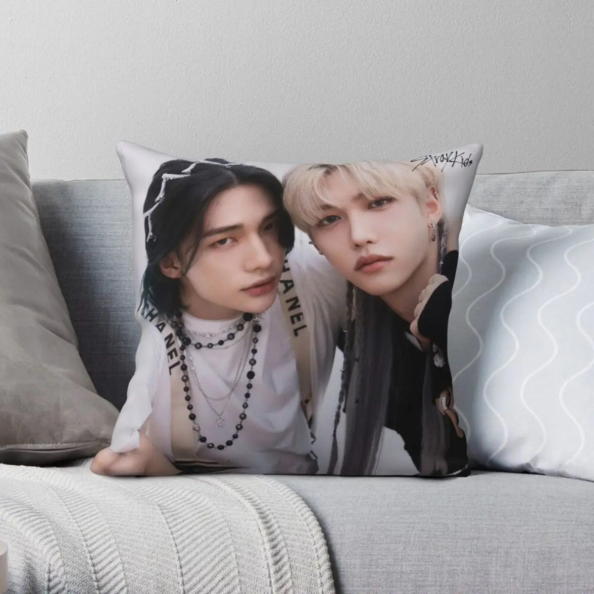 

Hyunjin Felix Square Pillowcase Polyester Linen Velvet Pattern Zip Decorative Throw Pillow Case Home Cushion Cover 18"