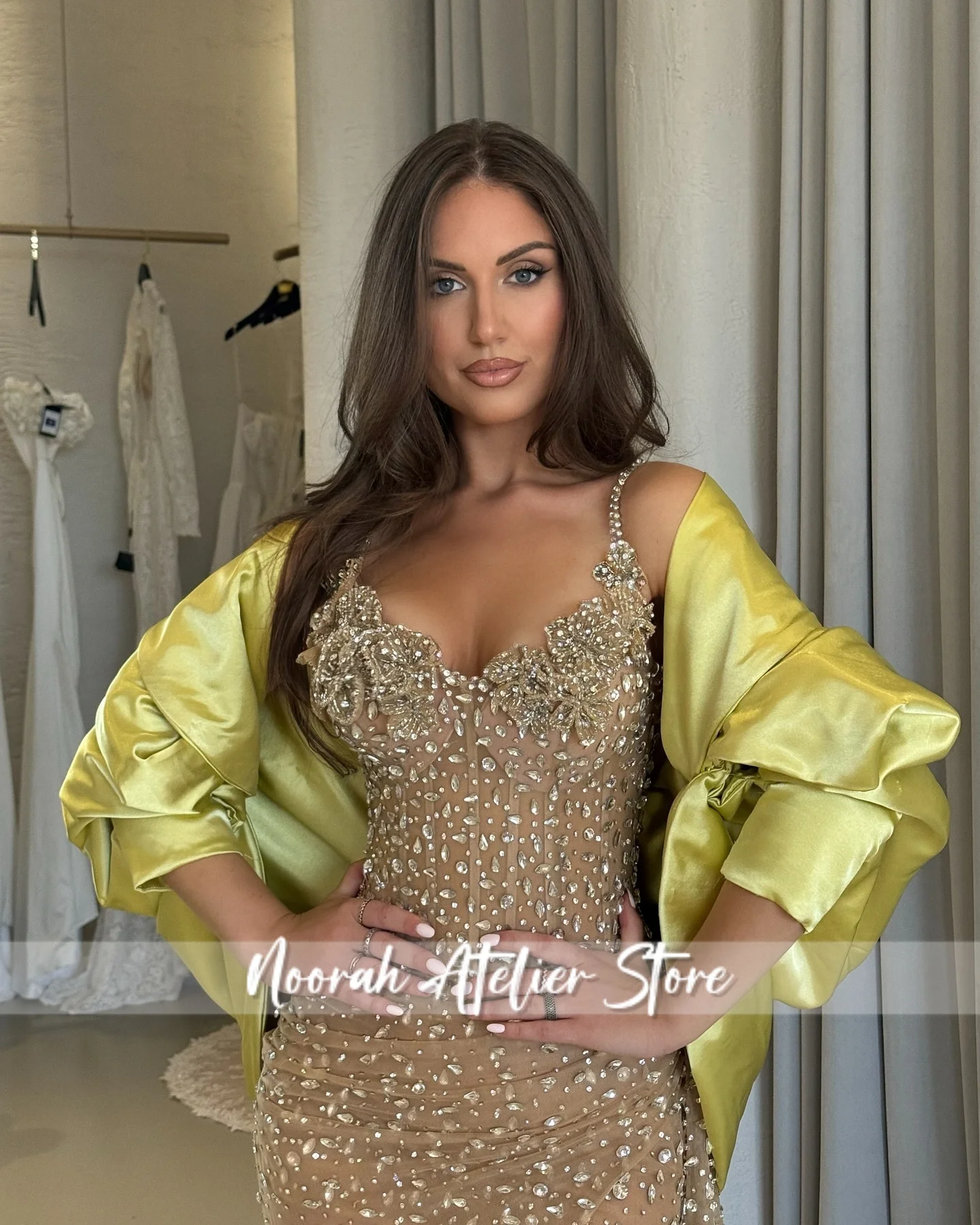New Sexy Champagne Halter Beaded Luxury Evening Dresses 2025 With Half Sleeves Dubai Mermaid Party Gown Prom Dress Customize