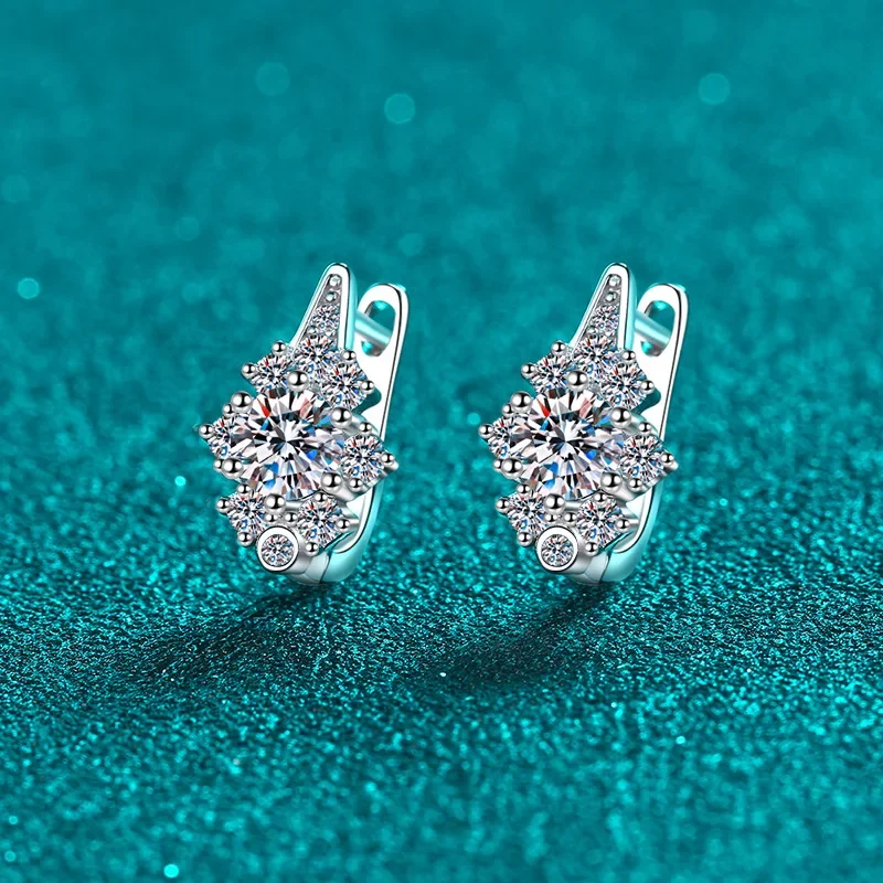 

Eye-catching! U Shaped 1ct Moissanite Hoop Earrings for Women, Versatile Stylish Platinum Pt950 Ear Buckles Fine Jewelry Gifts