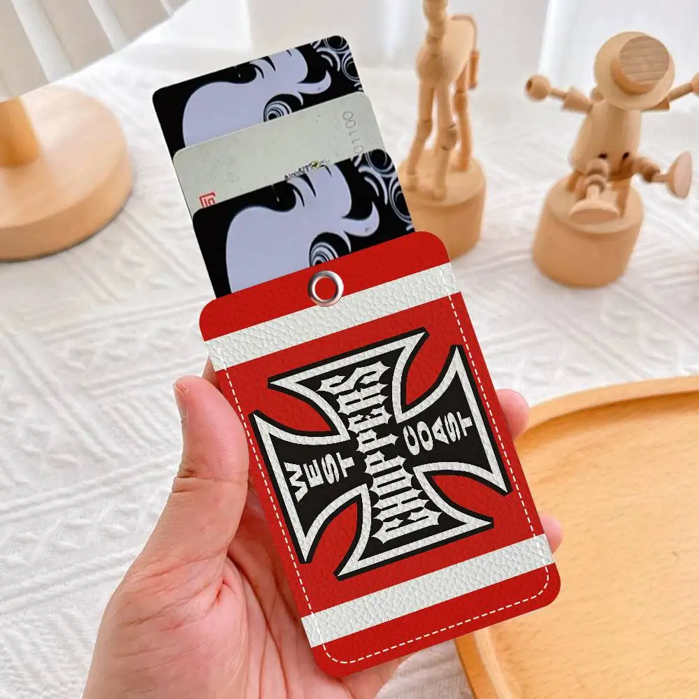 سلسلة مفاتيح West Coast Choppers مع حامل بطاقة الوصول، وحافظة واقية لبطاقة الهوية وبطاقة الحافلة وبطاقة البنك للأمان