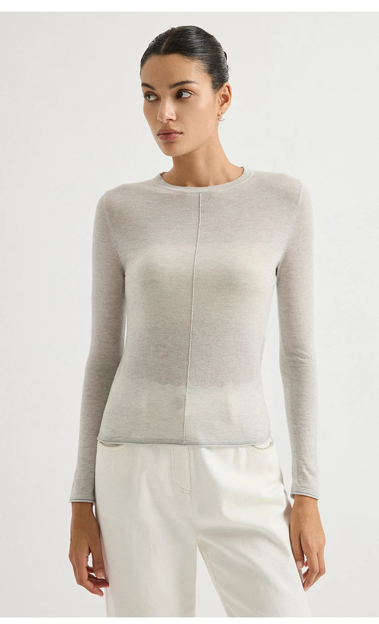 BY3621712 Damen-Pullover mit Rundhalsausschnitt aus Wollmischung mit Lurex-Strick, langen Ärmeln, zentralem Kettenverschluss vorne, schmaler Passform und metallischem Glanz für den frühen Herbst. – Detail 8