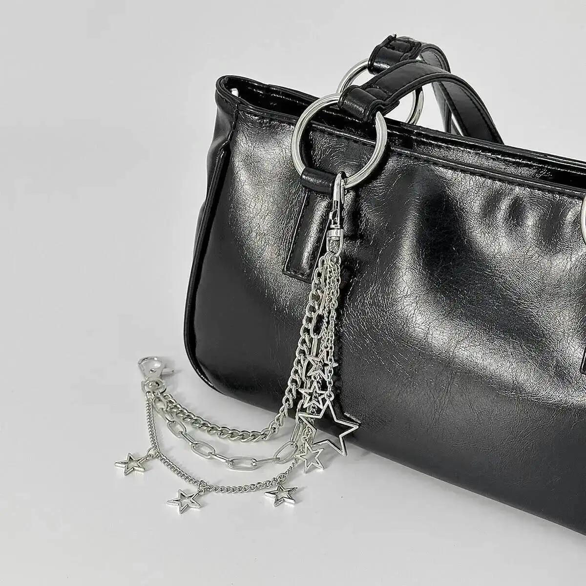 Lacteo 3 Style Trend Kreativer hohler fünfzackiger Stern-Anhänger, Taschen-Schlüsselanhänger für Frauen, exquisiter Punk-Schlüsselanhänger, Charm-Schmuck, Geschenk