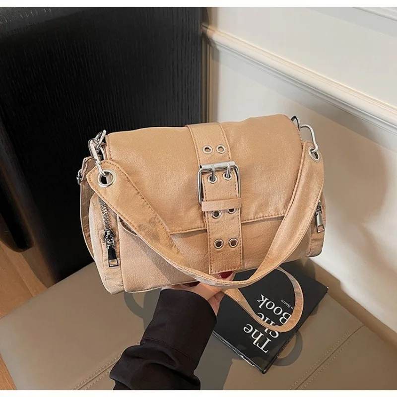 

Elegant Designer Textured Leather Crossbody Tote For Women Luxury Leather Large Capacity Diaper Bag For Commuter Minimalist Chic