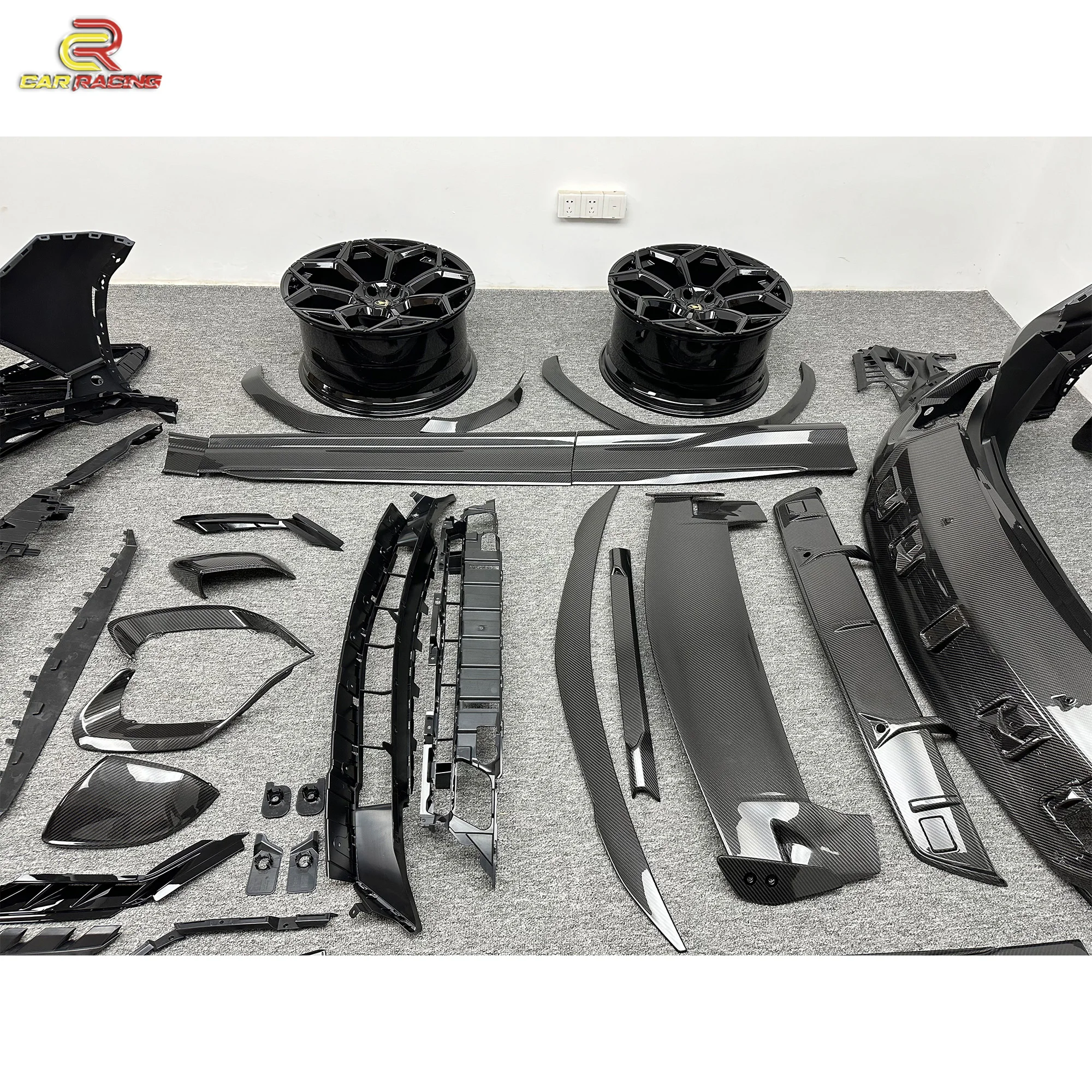 Performance Style Car Dry Carbon Fiber + Polypropylene Material Body Kit with Hood Bumper Rims for Rambo Urus Kit 2018-2021