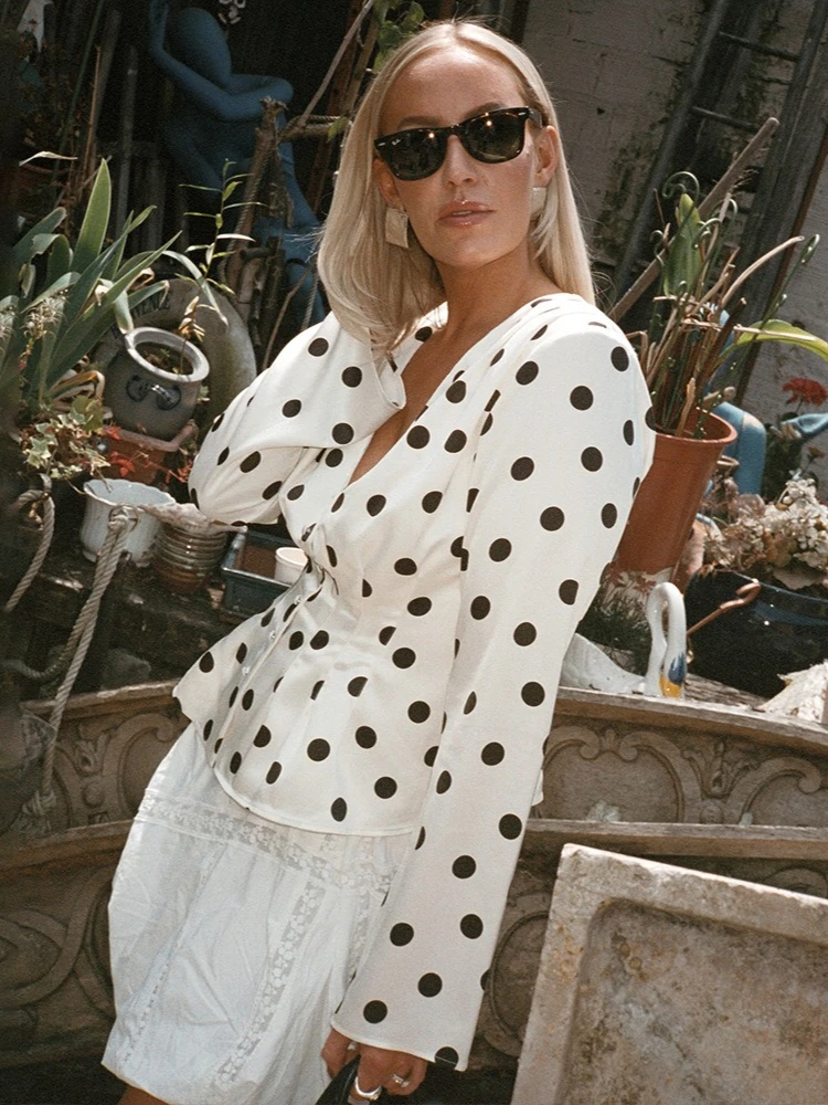 

FDYOUI Элегантная однобортная футболка в горошек с v-образным вырезом, женские туники с длинными рукавами, белые футболки, офисные женские пуговицы, топ с рюшами