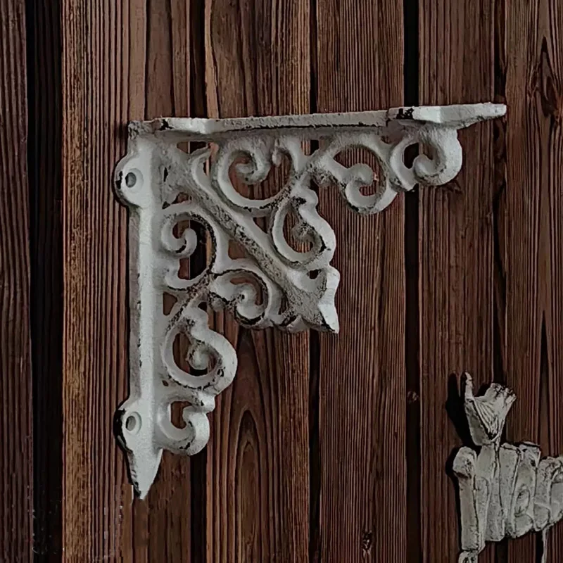 Vintage Cast Iron Shelf Bracket, Decorative Victorian Scroll Design, Brown Rustic, Wall Mounted Corner Support, 13.5 X 13.5 Cm