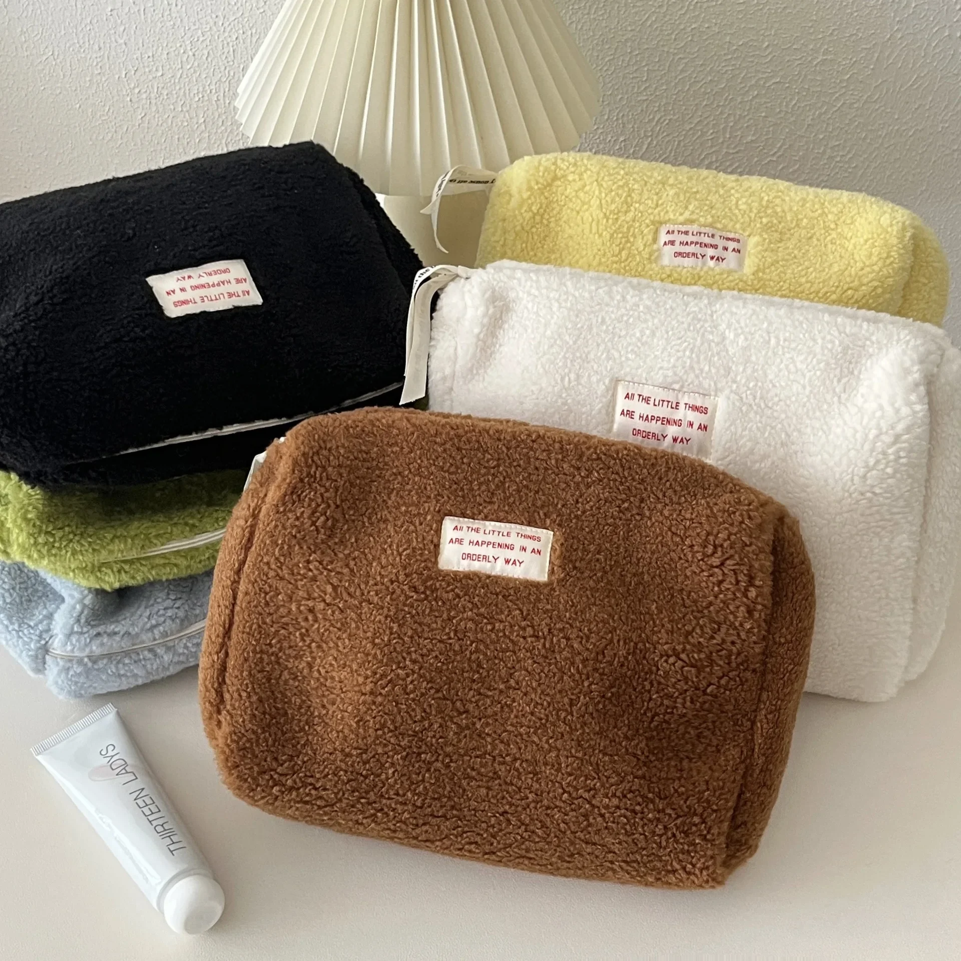 Faux Lamb Wool Women Cosmetic Bag Makeup Cases Ladies Soft Plush Storage Bags Large Capacity Female Portable Clutch Handbags