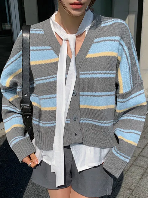 เสื้อคาร์ดิแกนไหมพรมลายทางสไตล์วินเทจใหม่สำหรับผู้หญิง ทรงหลวม สบายๆ แฟชั่นทันสมัย ดูอ่อนเยาว์