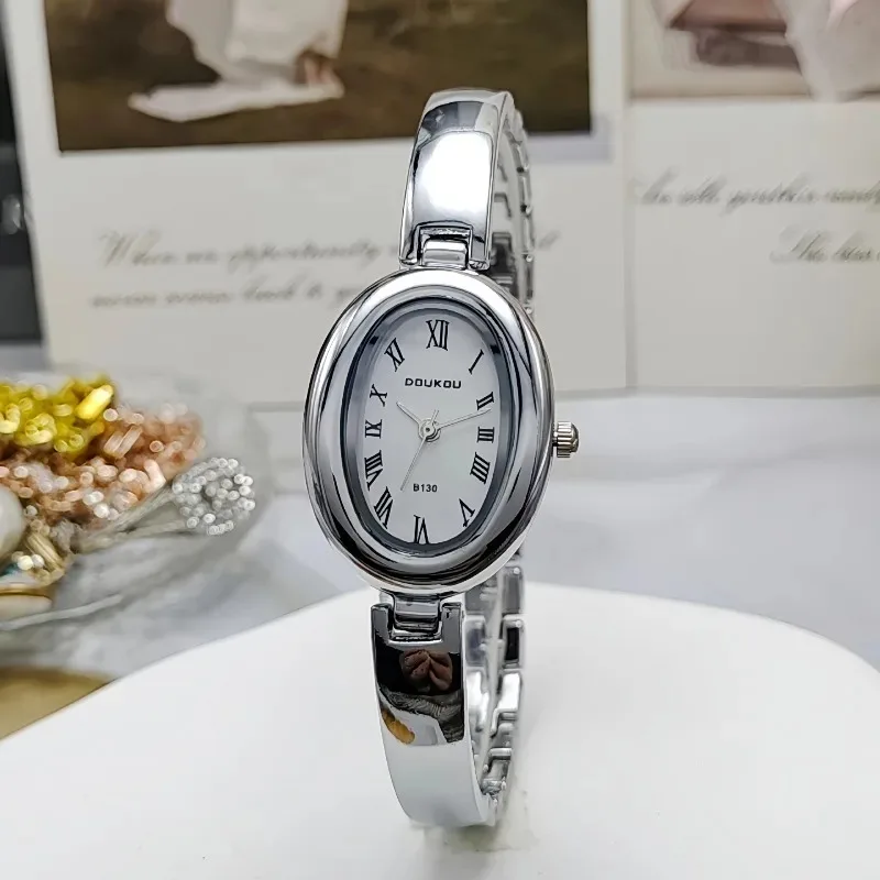 Hot Sale Women Gold Watch Oval Dial Strap Adjustable Bracelet Quartz Watches Fashion Ladies Wristwatch Relojes Para Mujer