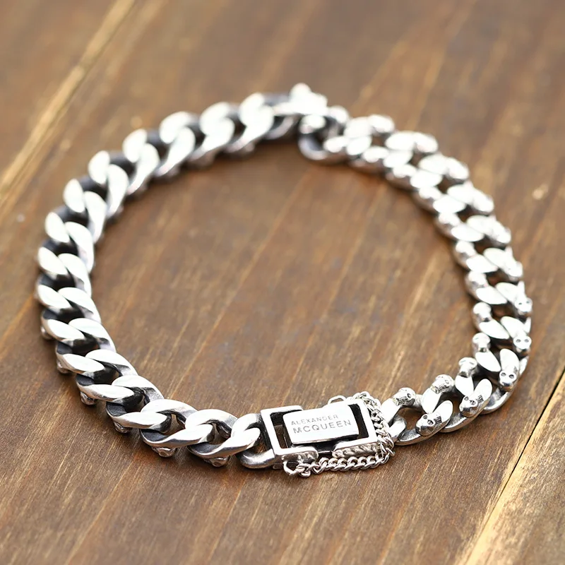 

Individualized hip-hop skeleton men's domineering bracelet made of Thai silver, old European and American fashionista accessorie