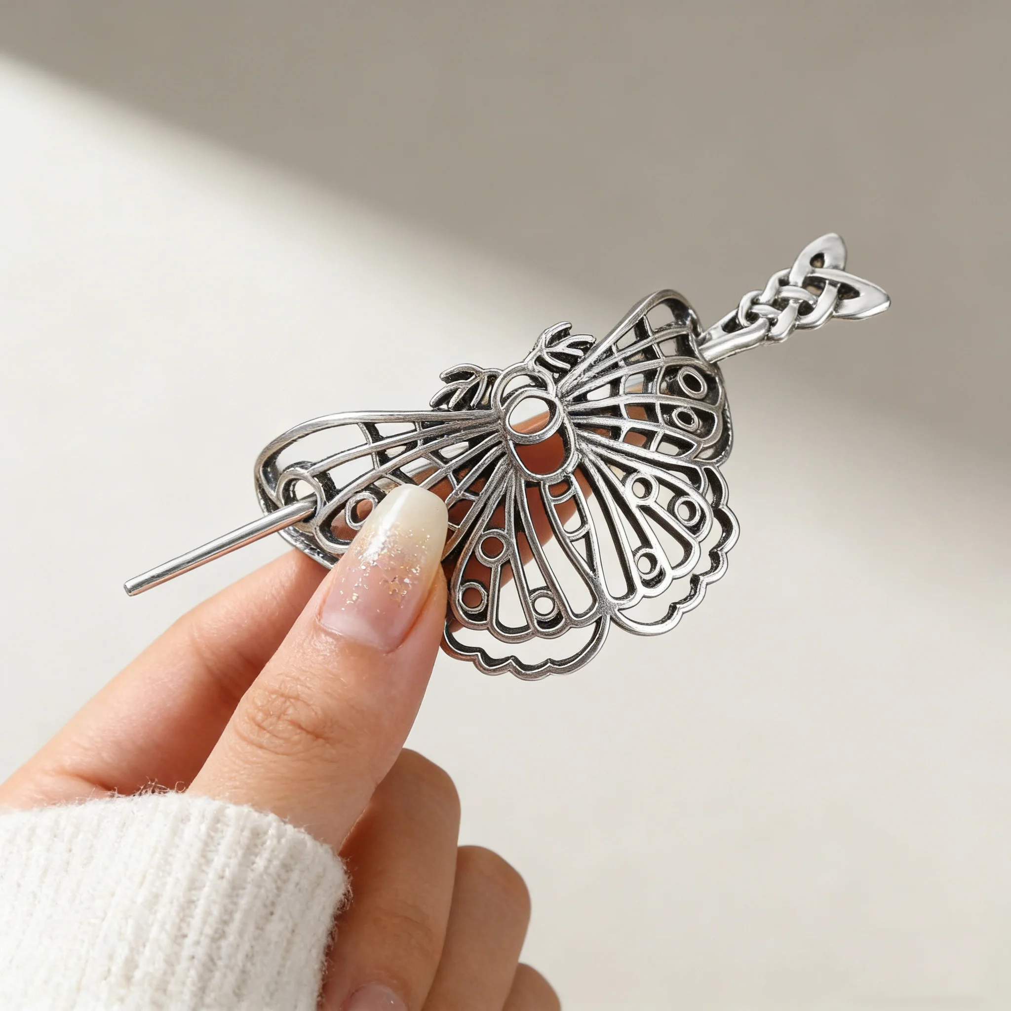 1pc Silver-Tone Filigree Hair Stick Cutout Design Ornate Accents Elegant Vintage Style Perfect Hairstyling Unique Sophisticated