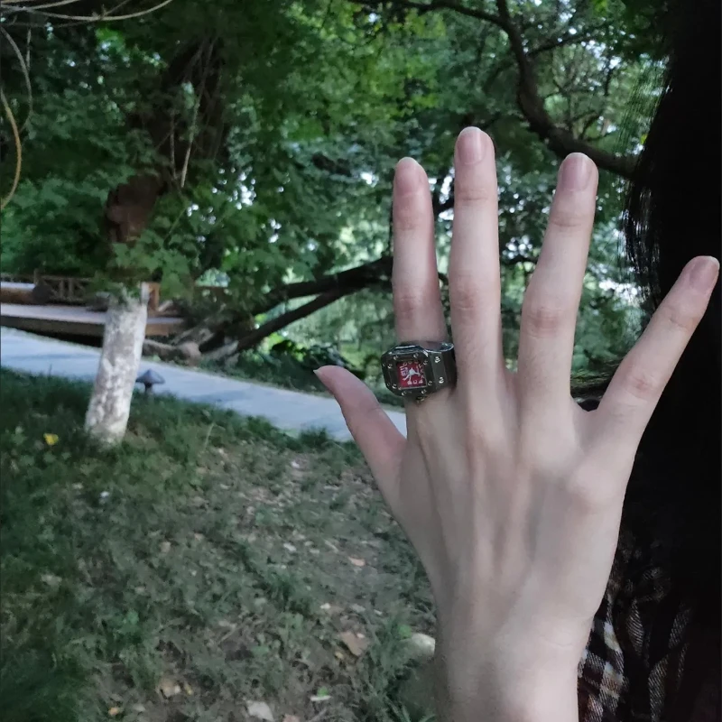 In Stock Watch For Men And Women, Versatile For Couples, Simple, Fashionable, Retro, Creative Finger Ring Watch Ornament Gift