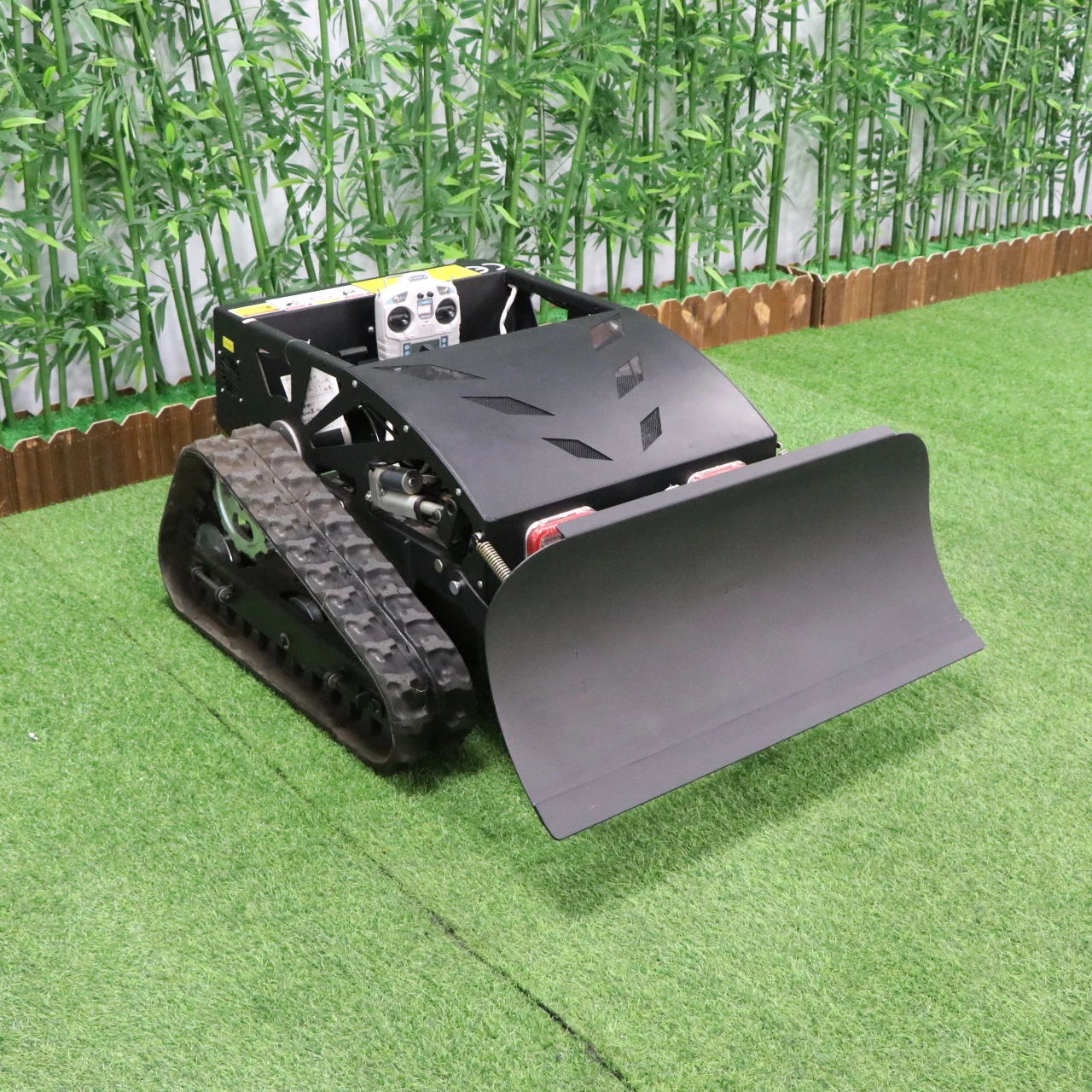

Customized remote-controlled lawn mower with snow shovel and household snow removal multifunctional machine