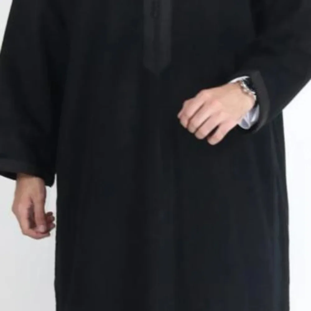 2024 Men's Muslim Thobe Middle East Jubba Thobe Long Sleeves Islamic Robe Men Muslim Dress Saudi Arabic Hooded Thobe Abaya Male