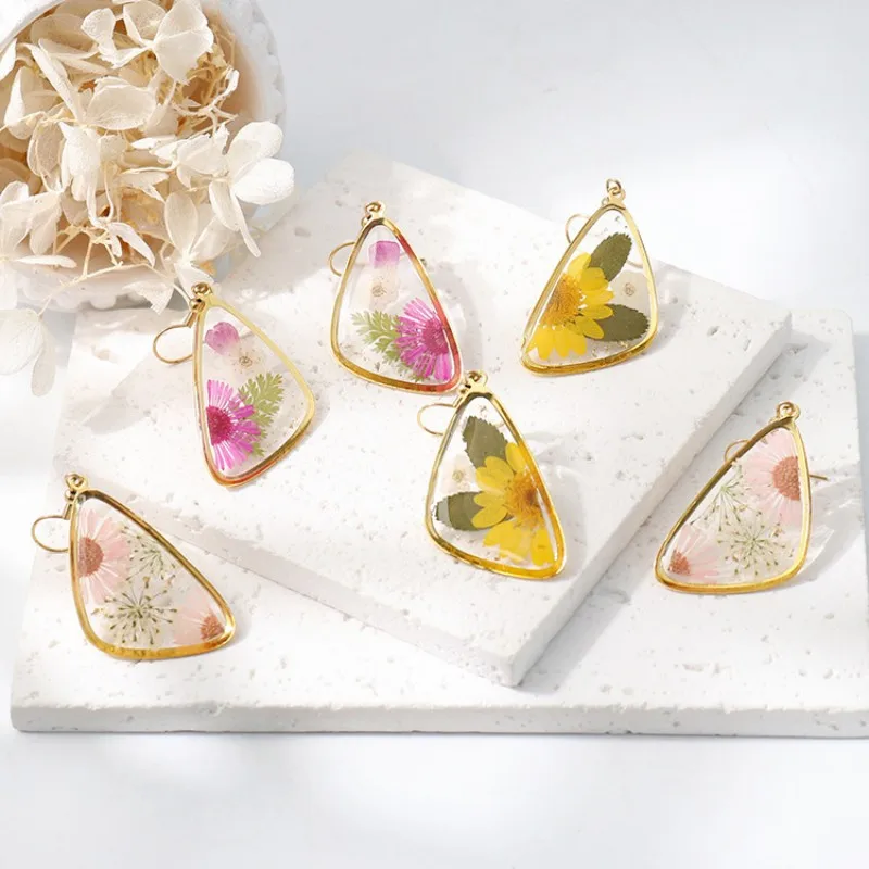 

Elegant Butterfly Wings Design Pressed Flower Earrings Epoxy Resin Natural Flower Earrings Handmake Dried Flower Earring Jewelry