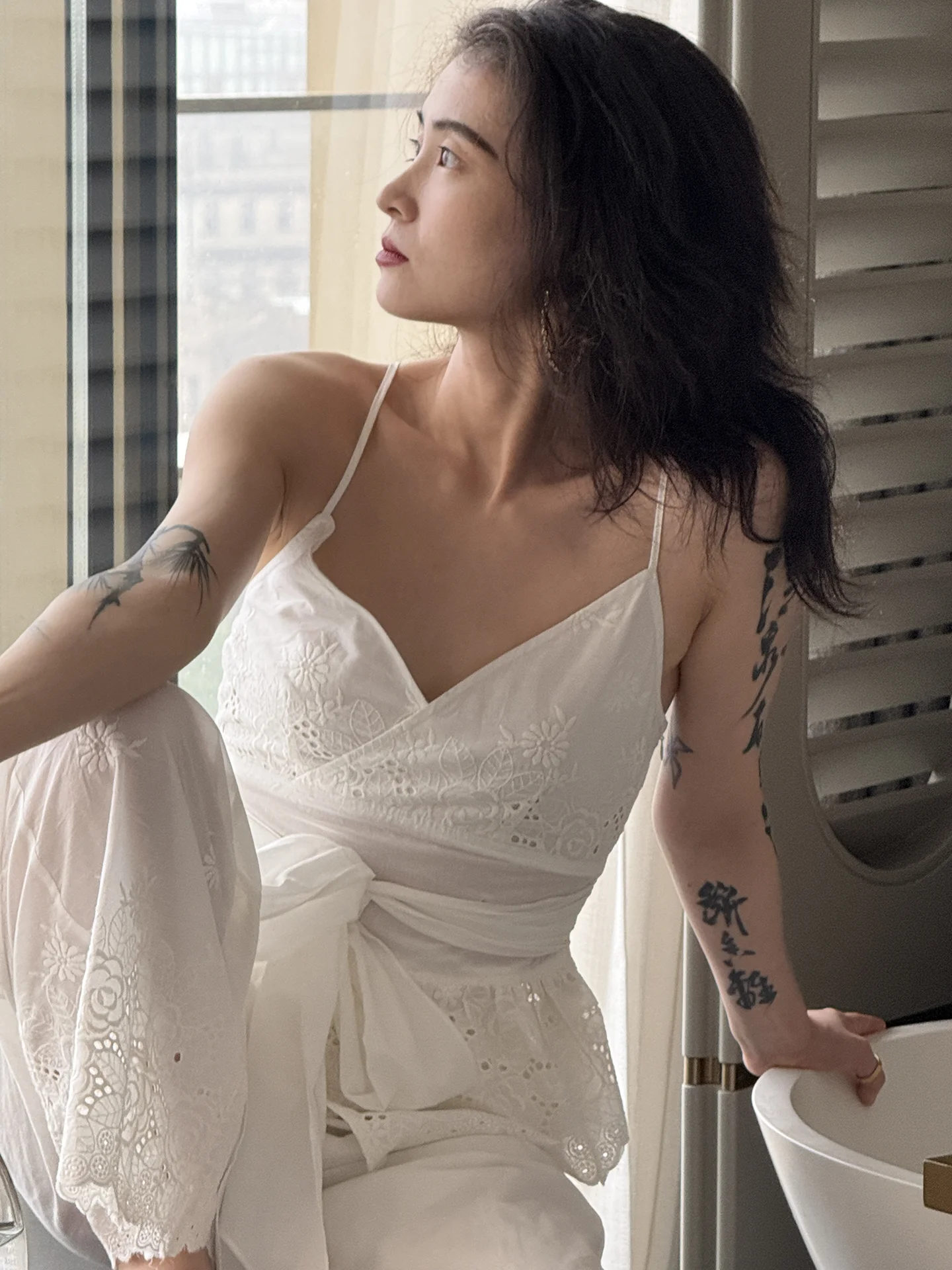 

Регулируемый укороченный топ-жилет с вышивкой из хлопка для женщин, летний повседневный стиль