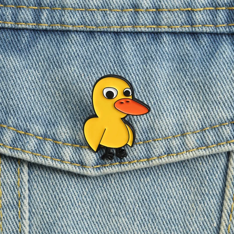 Cute duck-shaped badges, cartoon animal series alloy pins, backpack and clothing accessories, a gift for friends