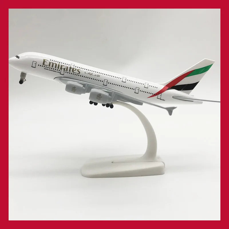 โมเดลเครื่องบิน UAE A380 ขนาด 20 ซม. ทำจากโลหะผสมแข็ง โมเดลเครื่องบินแบบตั้งโชว์พร้อมล้อลงจอด ของตกแต่งบนโต๊ะทำงาน เป็นสินค้าที่ดี