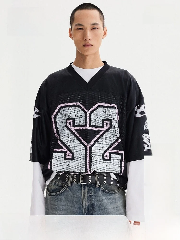 

Мужская футболка H&M, летняя новинка, спортивная, с крупным принтом, сетчатая, баскетбольная, с коротким рукавом, повседневный стиль, из полиэфирного волокна, дышащая