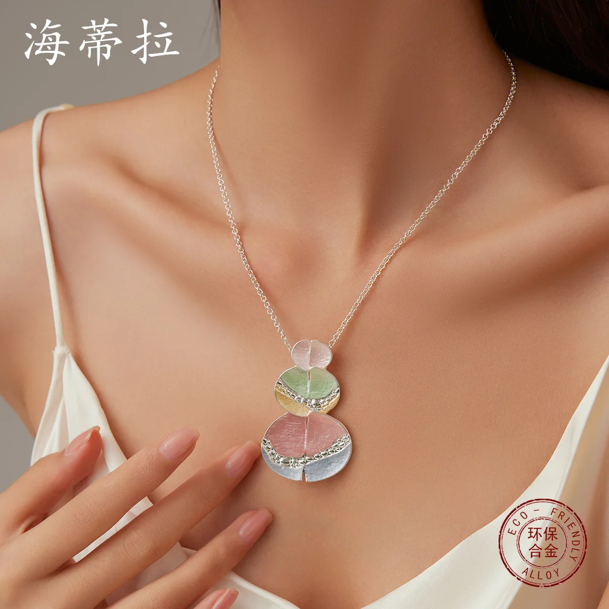 hot-selling color painting oil irregular petal small pendant, simple women's high-end flower necklace zircon
