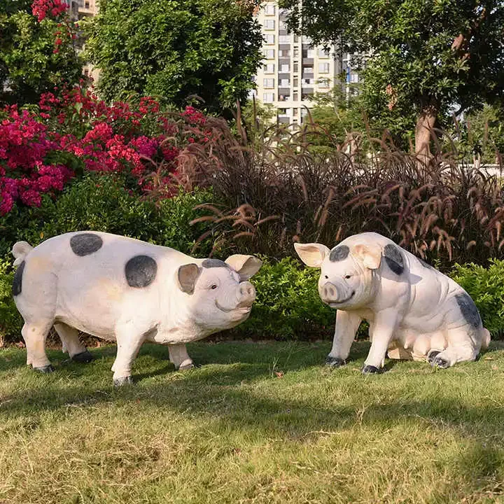 Resin FRP pig animal crafts landscape sculpture outdoor decoration can be customized