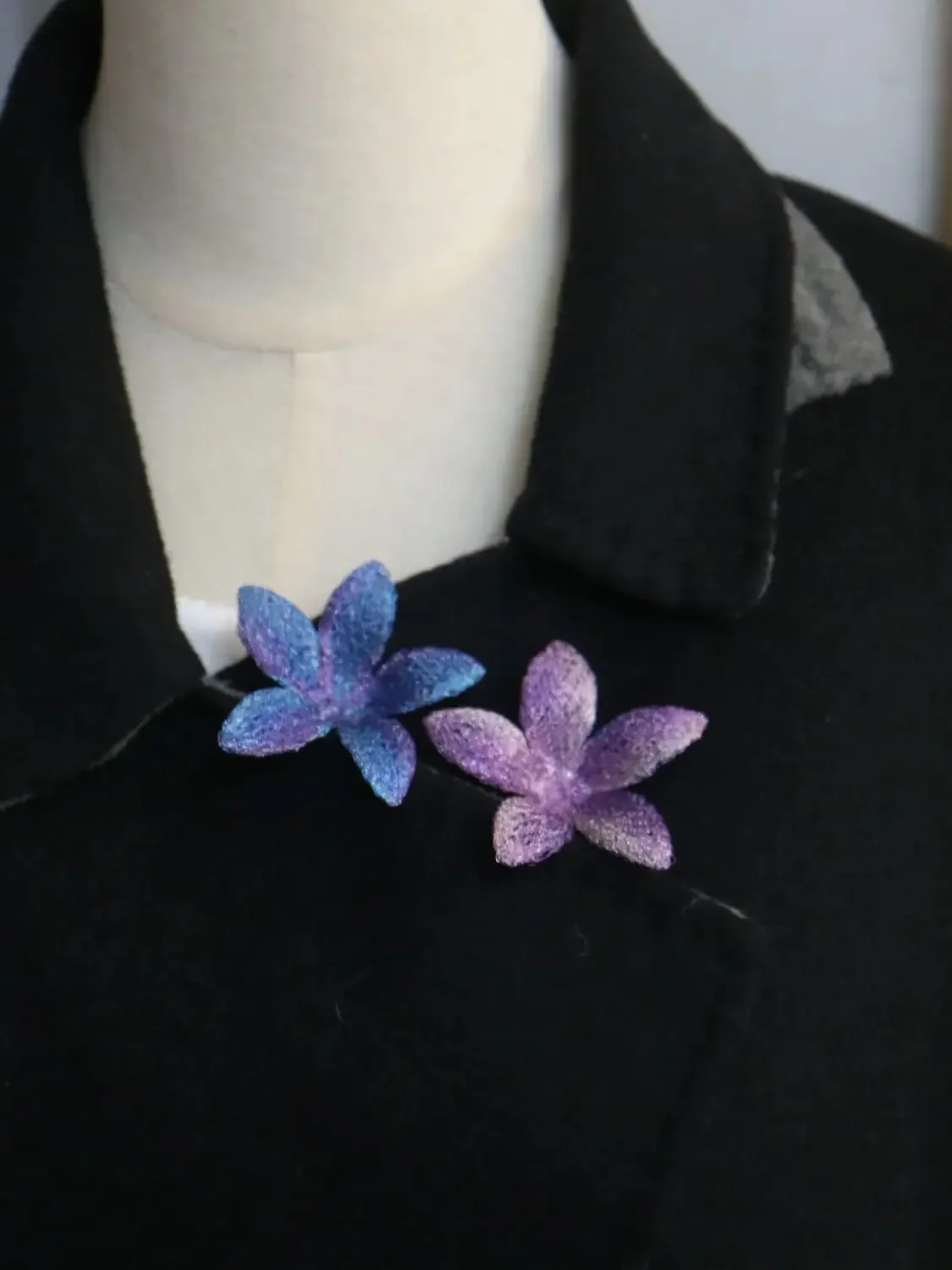 Patchs de fleurs brodées pour vêtements, sacs, chapeau, patchs décoratifs, vente en gros, fournitures artisanales, vente en gros, 20 pièces/lot