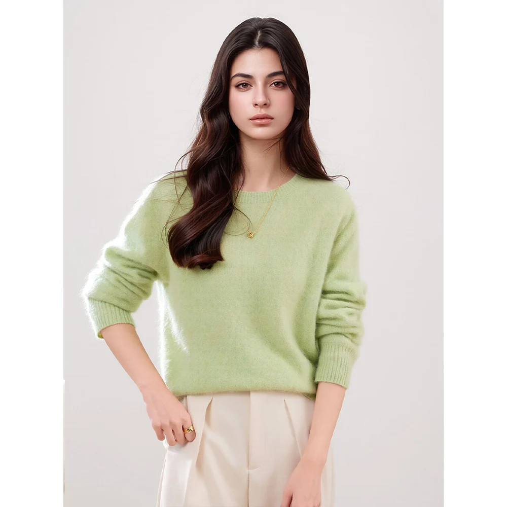 Pale green O
