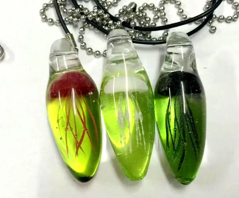 12 pcs Fashionable Jellyfish Pendant DIY Jewelry Making Supplies Green Back Jellyfish Jewelry