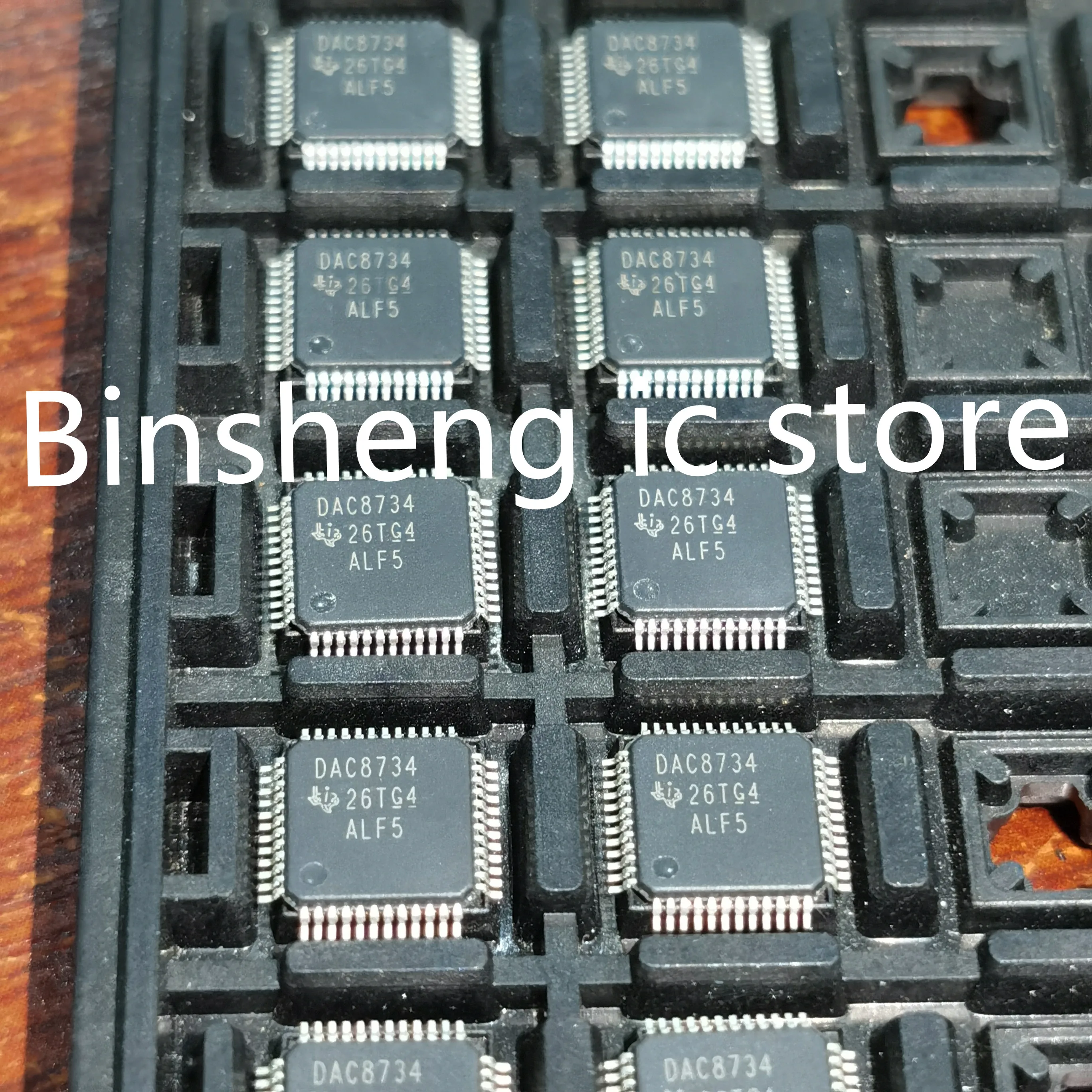 

New original DAC8734SPFB DAC8734SRHAT TQFP48 Digital-to-analog converter