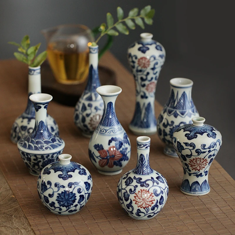Jingdezhen Antique Underglazed Blue And White Porcelain Hand-painted Mini Water VaseTable Household Decorations