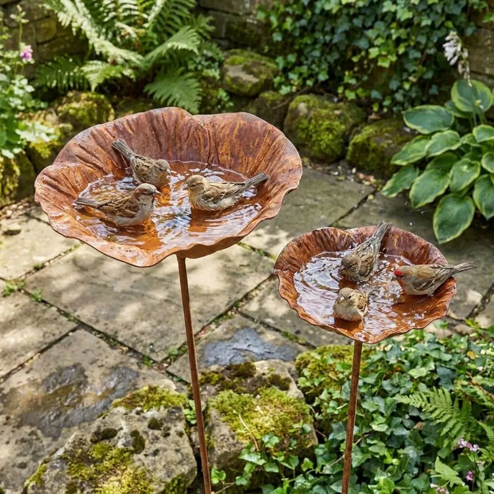 Flower Shape Metal Bird Bath Iron Art Handcrafted Bird Water Dispenser Ground Insert Rusted Vintage Bee Watering Station