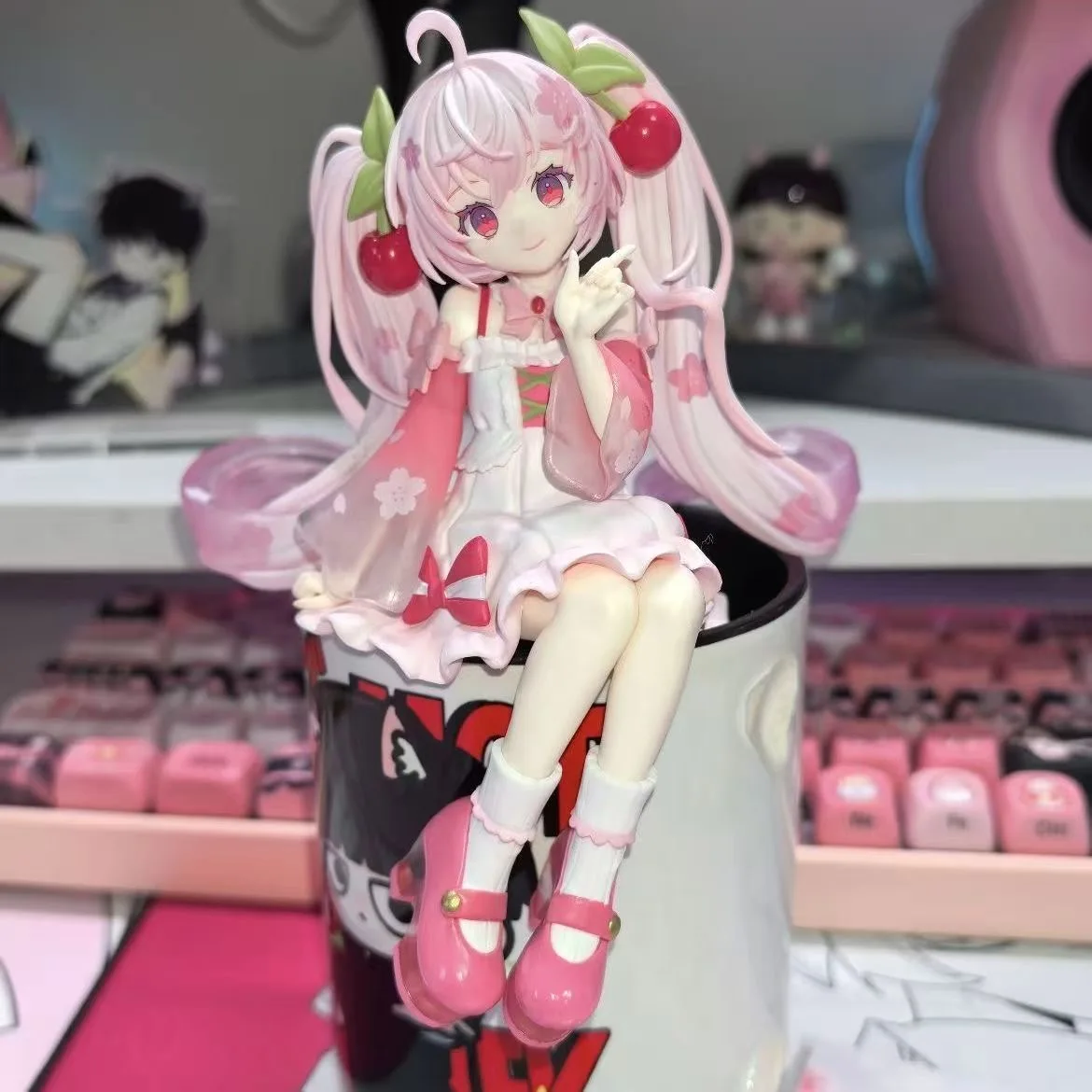 figuras-de-acao-hatsune-miku-e-sakura-miku-colecao-de-modelos-de-anime-brinquedo-hatsune-miku-modelo-de-pvc-feito-a-mao-presente-kawaii