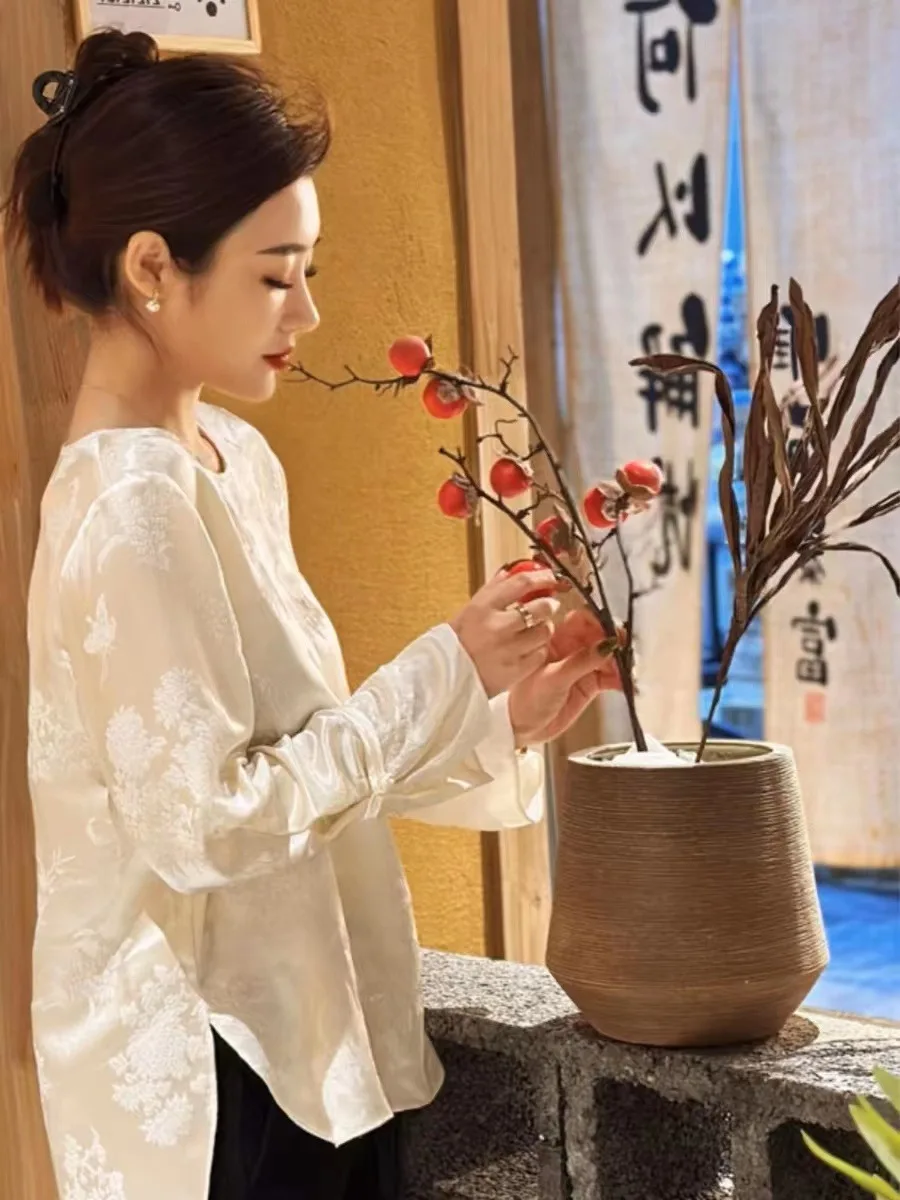 

Spring New Women's Pure Color Inner Wear irt Top Faionable Commute Sle Long Sve round Ne Plant Floral Pattern