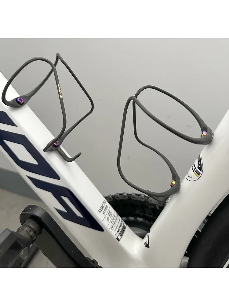 AliExpress NONE 9g Ultra Light Carbon Fiber Bicycle Water Bottle Cage Aero High Carbon Composite Bike Bottle Holder for MTB Road Cycling Gear