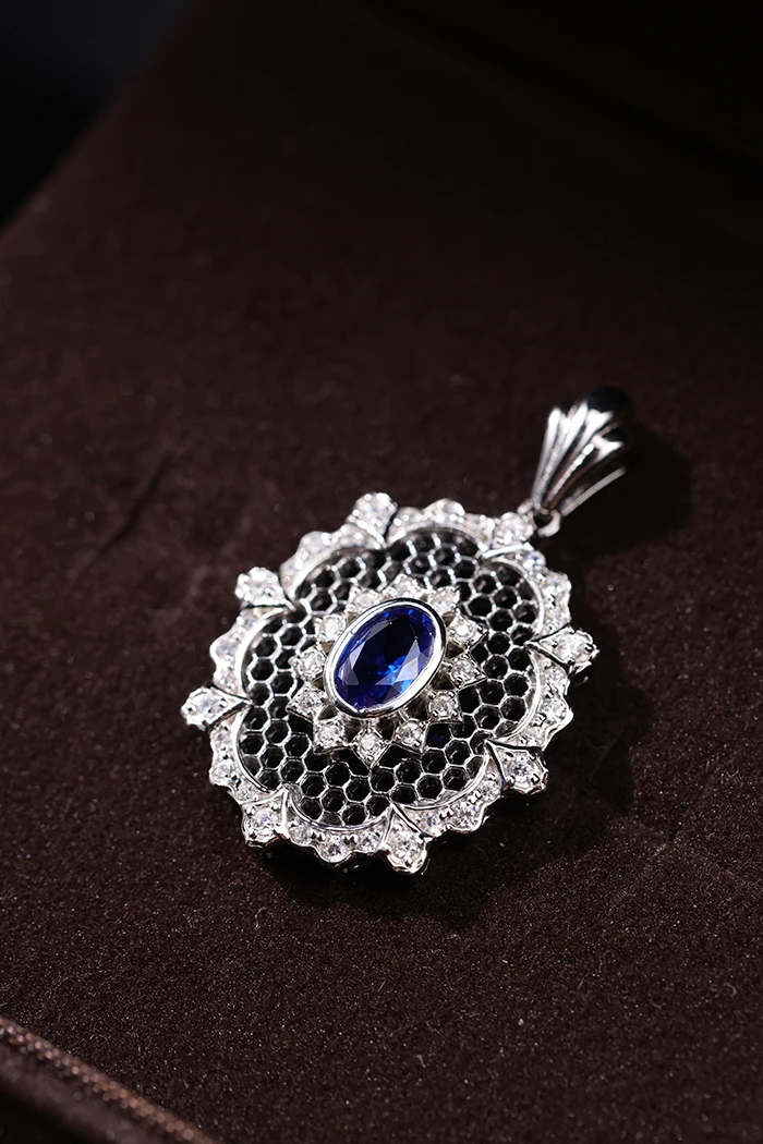 2024 New Style S925 Sterling Silver Blue Stone 5A Cubic Zircon Hollow Out Pendant Vintage Birthday Party Wedding Gift for Women